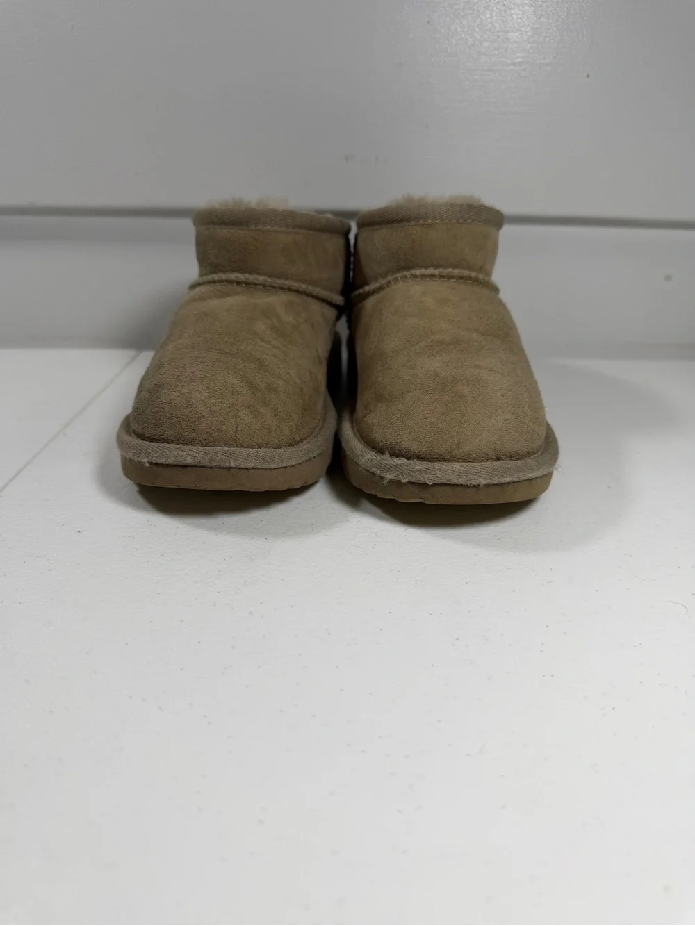 Ugg Classic Ultra Mini Round Toe Shearling Lined Boots size 13